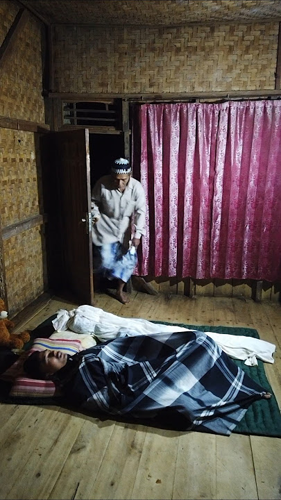 suasana tengah malam jum'at kliwon saat di kampung pinggir kuburan