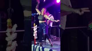 La Hija De La Mona Jimenez Bailando Cuarteto...
