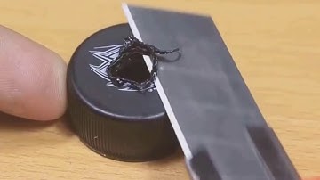 How to Make a Flashlight using Plastic Bottles...