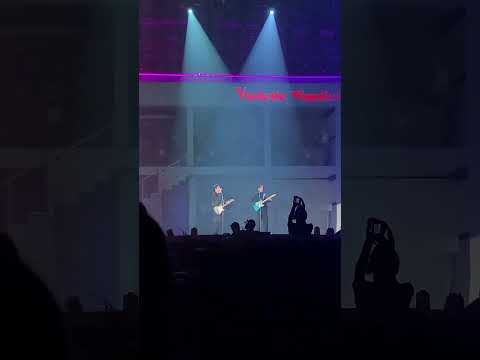 Lover Boy (Special Version) - Phum Viphurit & STAMP live at #YOUBETTERLOVEMECONCERT