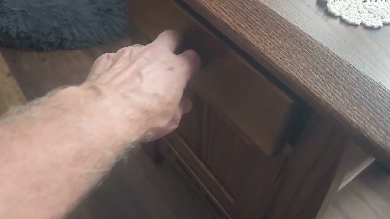 Amish Outlet Store - side table