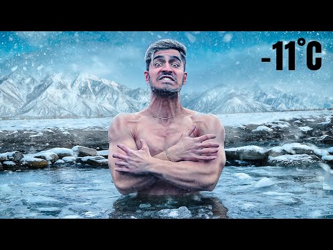 رفتیم کوهنوردی و توی آب یخ شنا کردیم 