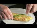 Omelette aux fines herbes par Pierre-Dominique Ccillon pour Larousse Cuisine