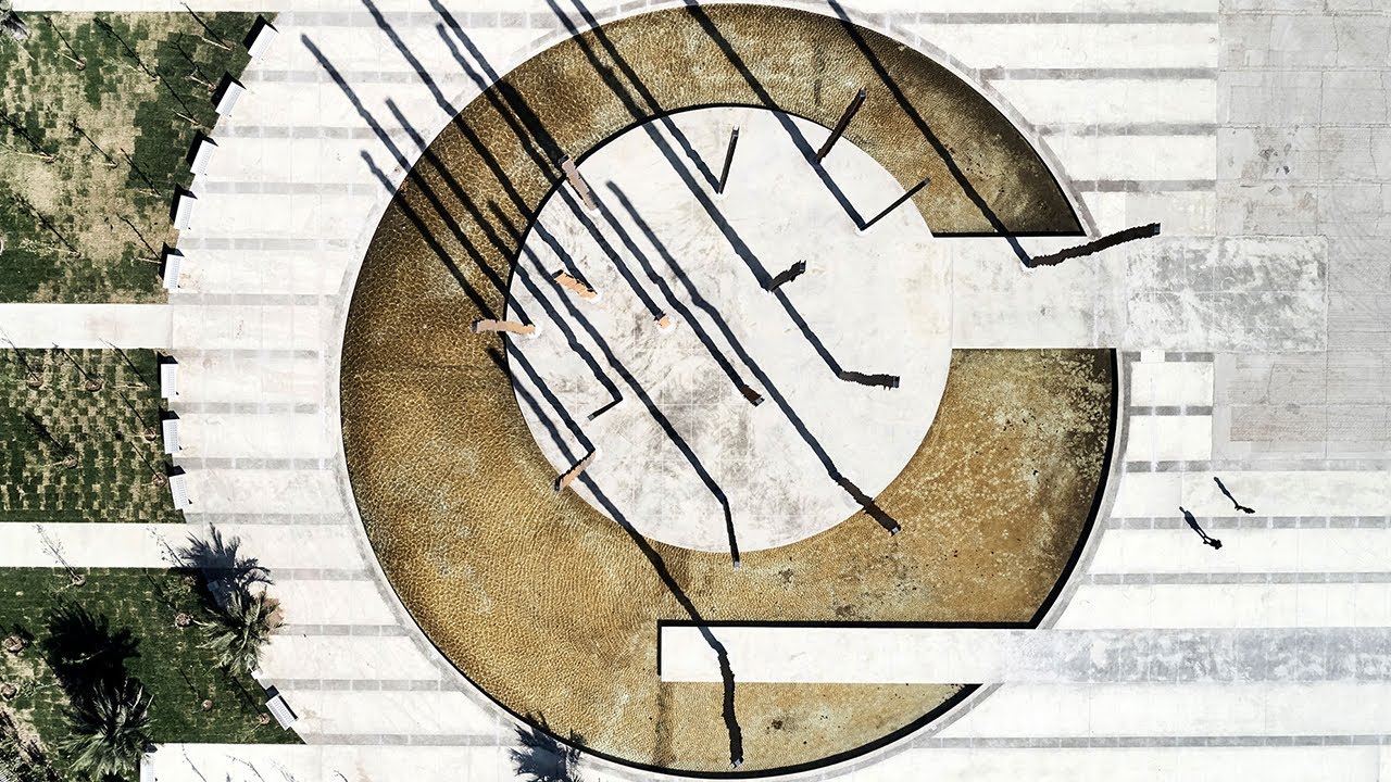 Su Vertical nos Retiene