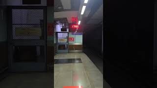 Samaypur Badli bound metro (🟡 line) entering at the Patel Chowk Station