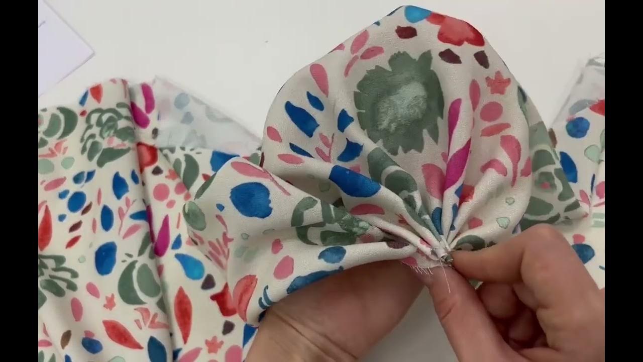 Креп хлопковый плательно-блузочный Слоновая кость Цветочная акварель ...