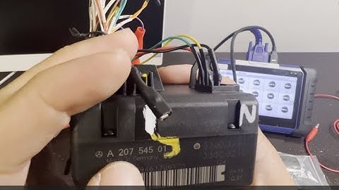 Succesvolle reparatie van elektronisch stuurslot op Mercedes Benz C300 / W207 uit 2011 ESL-emulat...