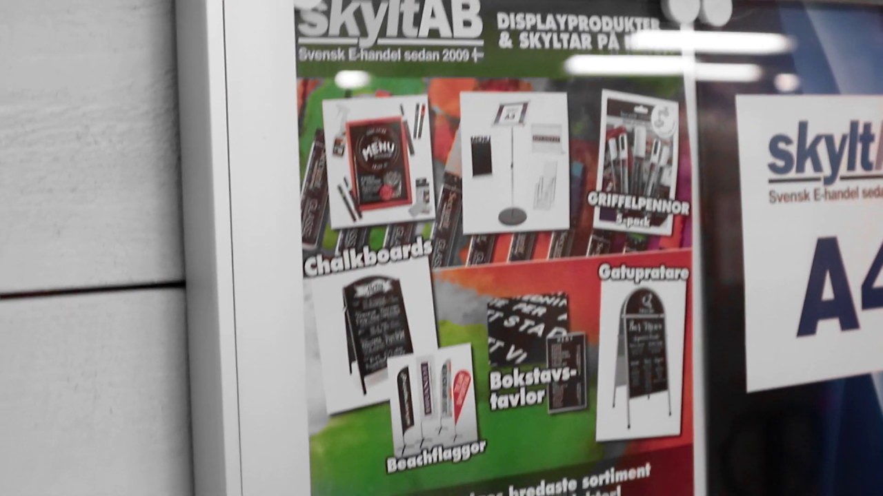 Låsbart skyltskåp 4xA4