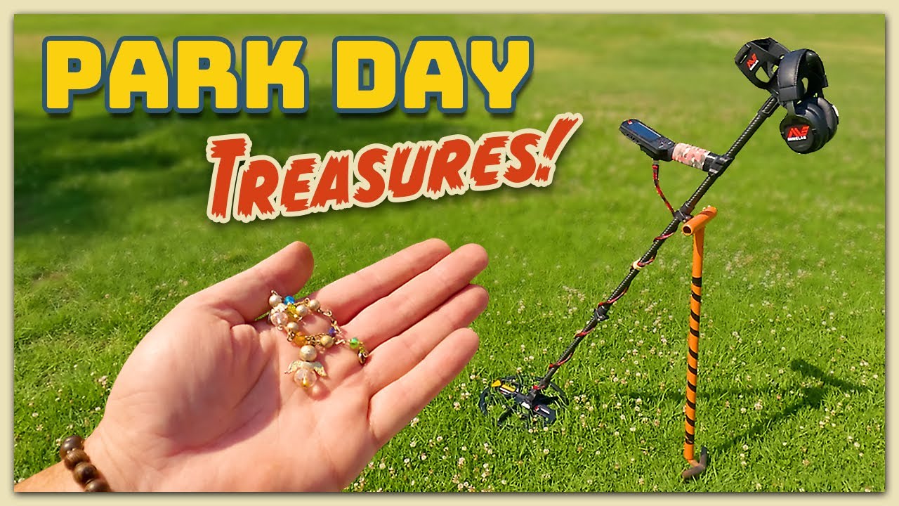 Finding Jewelry And Coins At The Park ☀️ Metal Detecting with Minelab