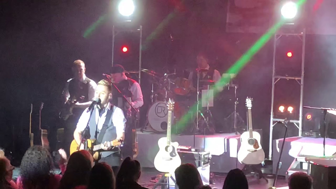 Derek Ryan wake me up live - YouTube