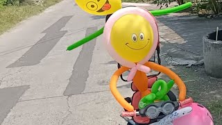 WAOW!! Meletus Balon Lucu Bersepeda (popping balloons cute cycling)