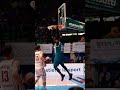 CHE SCHIACCIATA DI BALLO 🚀 #basketball