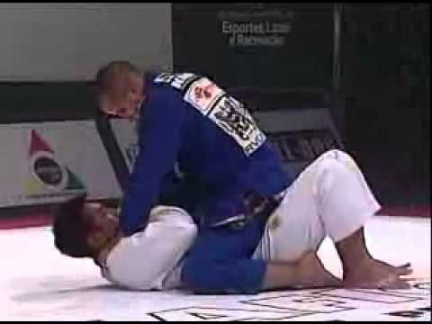 Brazilian Jiu-Jitsu. Leo Viera vs Shinsuke Fukuzumi (2004) БЖЖ