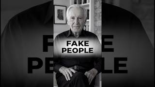 6 Signs You Are Surrounded By Fake People