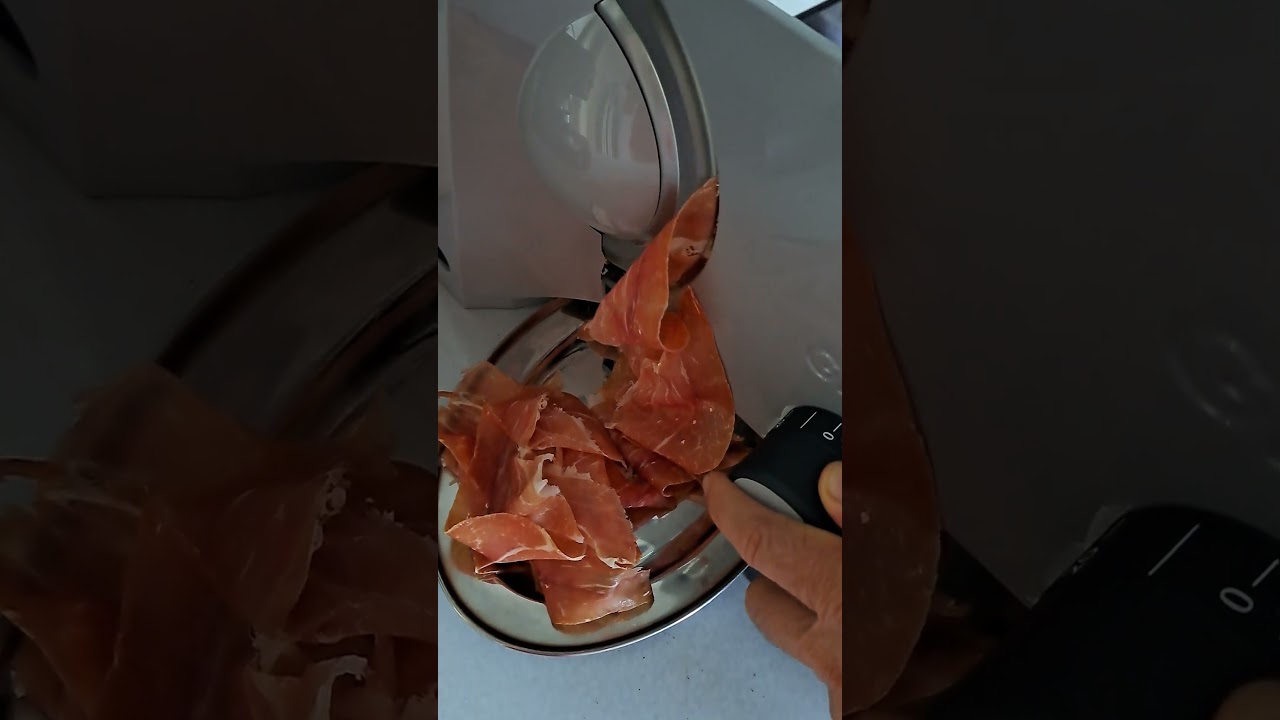 Graef Twin Sliced Kitchen G52 Metal Slicer. Amazing low priced gadget!