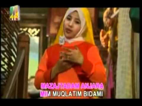 Wafiq Azizah-QASIDAH AL BURDAH.mpg
