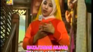 Wafiq Azizah-QASIDAH AL BURDAH.mpg