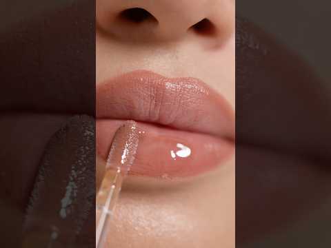 glossy honey beige lipsπ― #softglam #cleangirlmakeup #everydaymakeup #lipglosslover #lipcombo #gisou