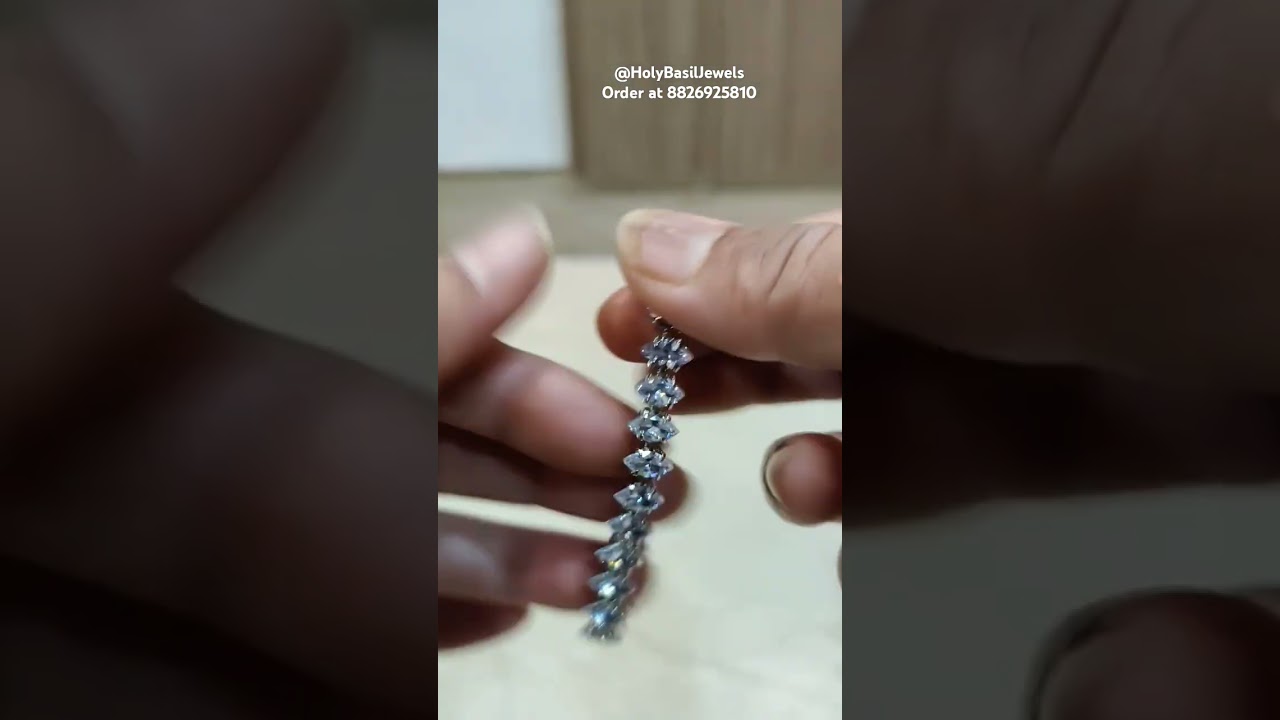 Magnetic lock bracelet