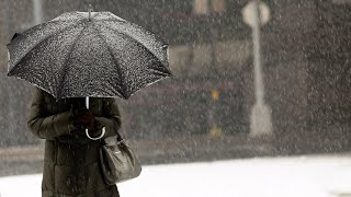 East Coast braces for winter 'bomb cyclone'