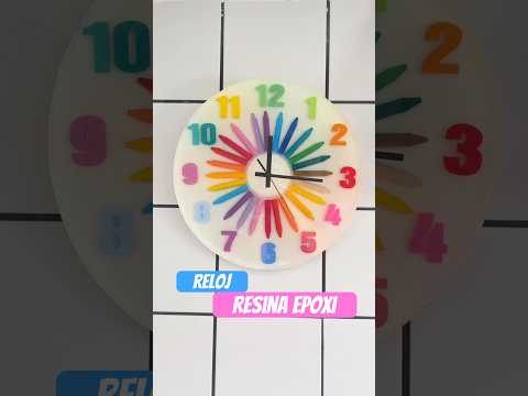 Reloj resina epoxi, hecho por mi 💜