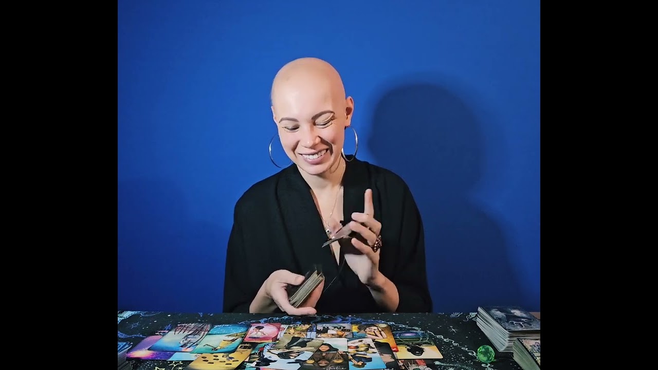 Что вам хотел бы сказать загаданный человек? Но он молчит об этом