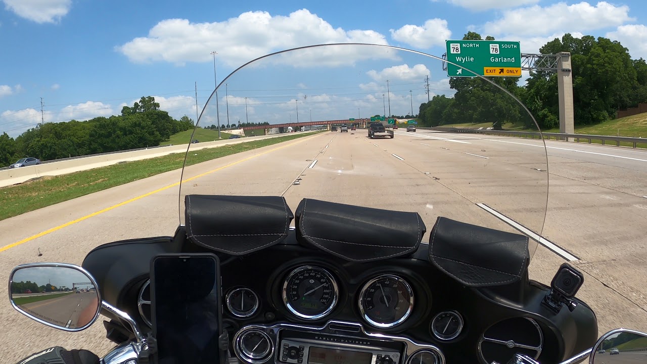 Gotta watch for Alligators on the road - Wildscarr Helmet Cam