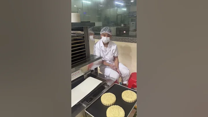 This Lying Position Is So Comfortable. #Satisfying #Mooncake - DayDayNews