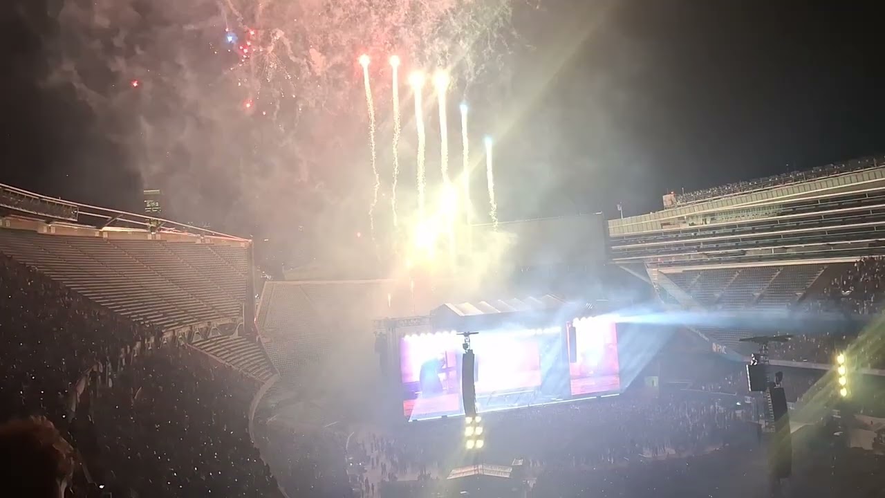 OASIS ENDING FIREWORK SHOW Live 25' Chicago, Illinois Soldier Field 8/28/25