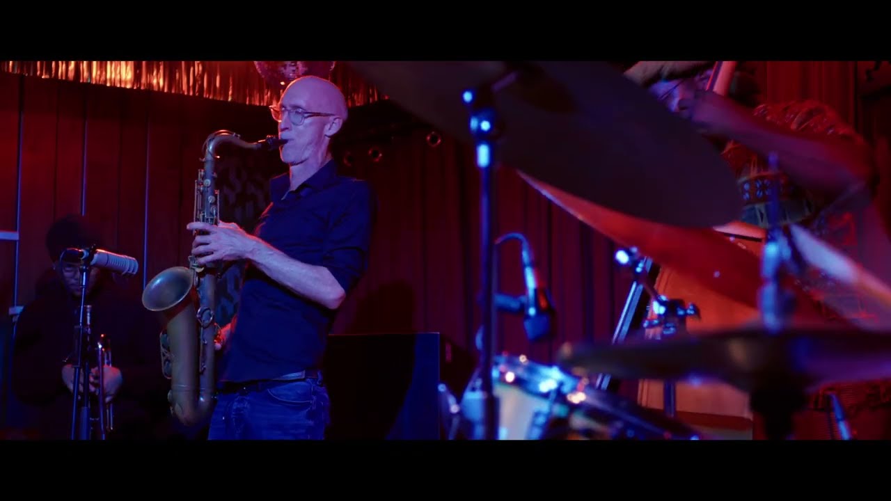 Obejrzyj Asher Gamedze Quartet // Eternality // King Georg w YouTube Obejrzyj Asher Gamedze Quartet // Eternality // King Georg w YouTube