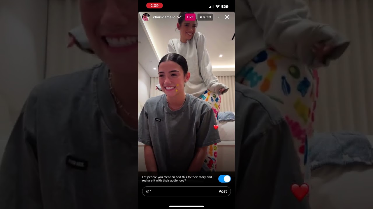 Charli Damelio live with Dixie Damelio