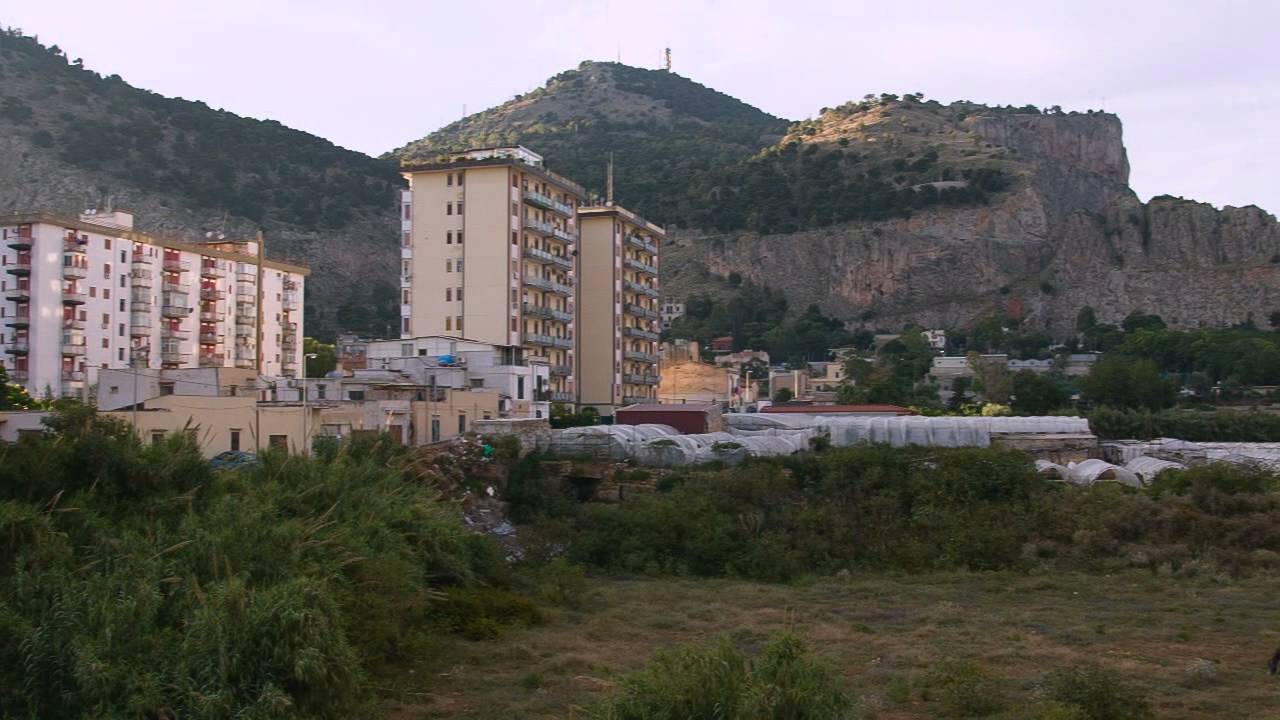 TEST 4 - Raw Video - Tragic Lantern - Canon 7D