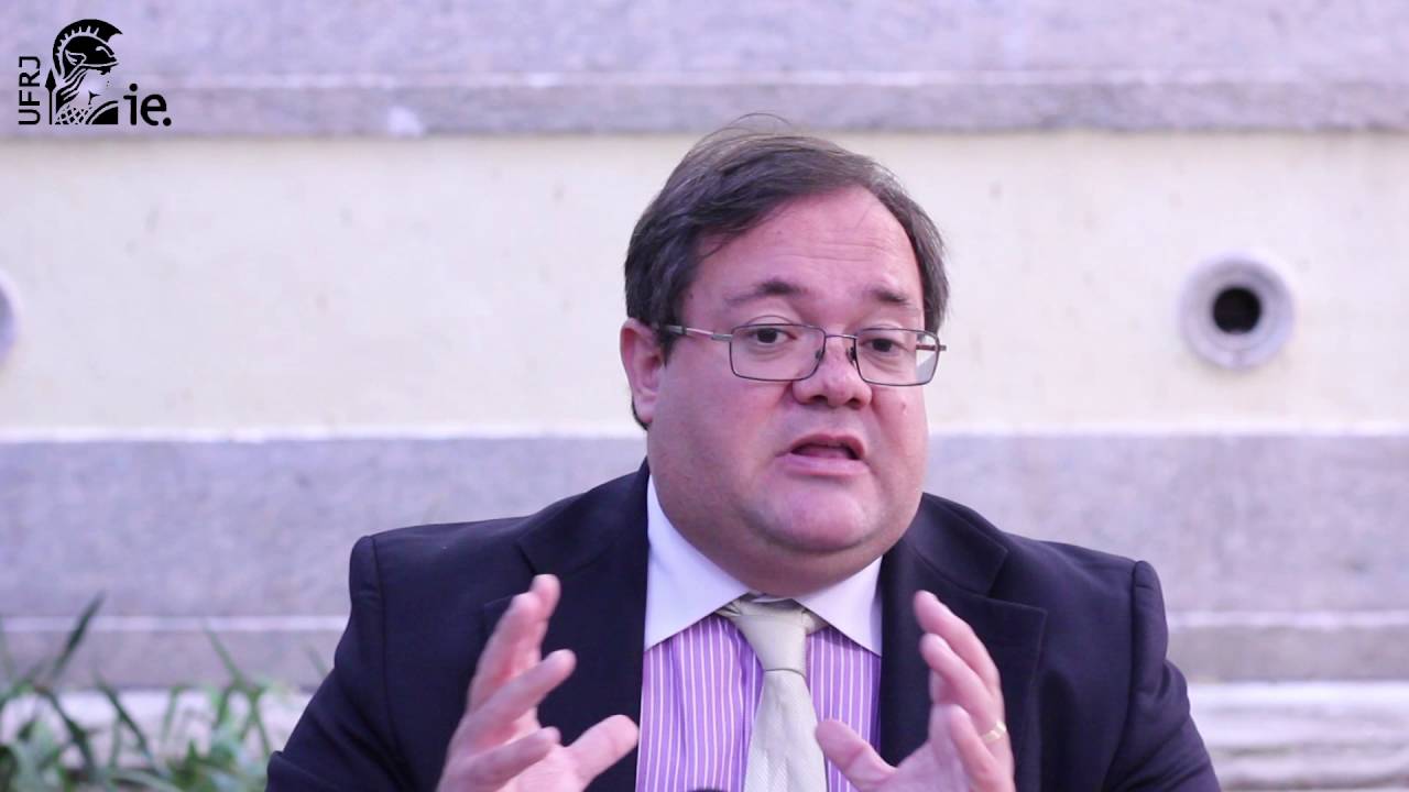 Livros: Macroeconomia do Desenvolvimento com José Luis Oreiro