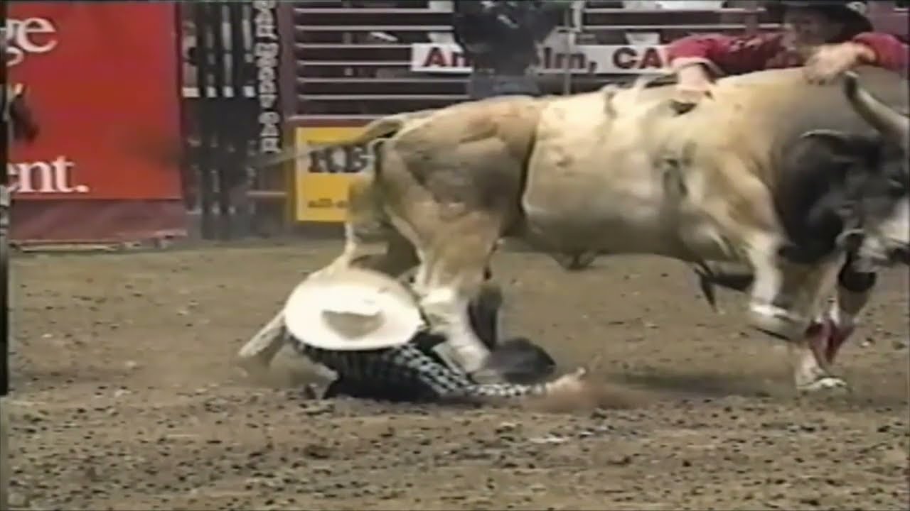 PBR 2000: Mouse Trap Cow-Kicks Willis Trosclair
