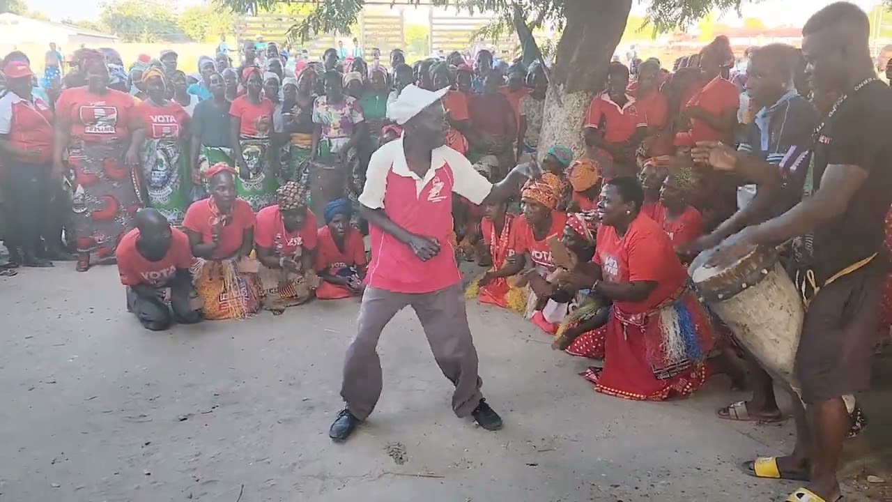 Utse, a traditional dance from Mozambique.