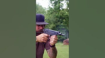 Skorpion VZ61 shooting .32 Auto