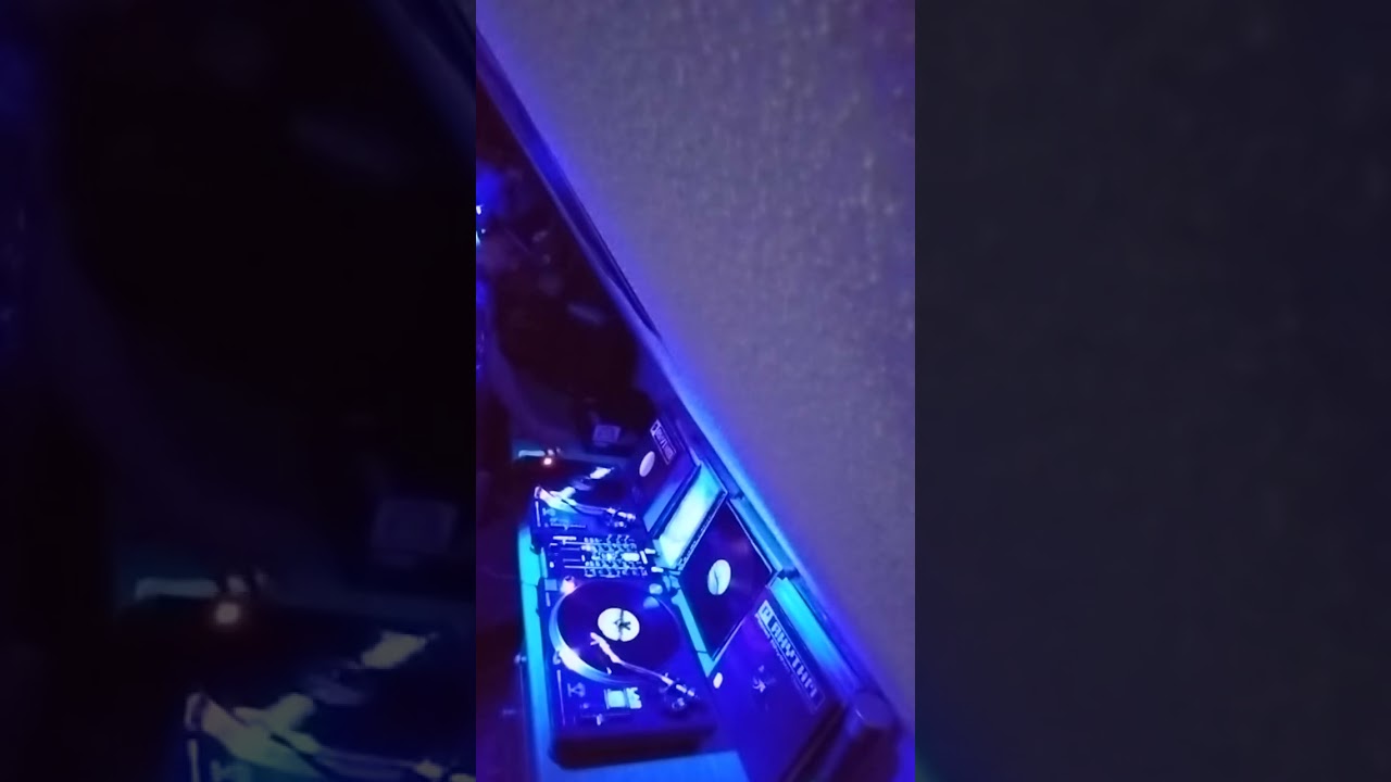 MdbM -Areacode 17to58 LIVE Mic Dub Special 10/11 2025 #undergroundtechno 