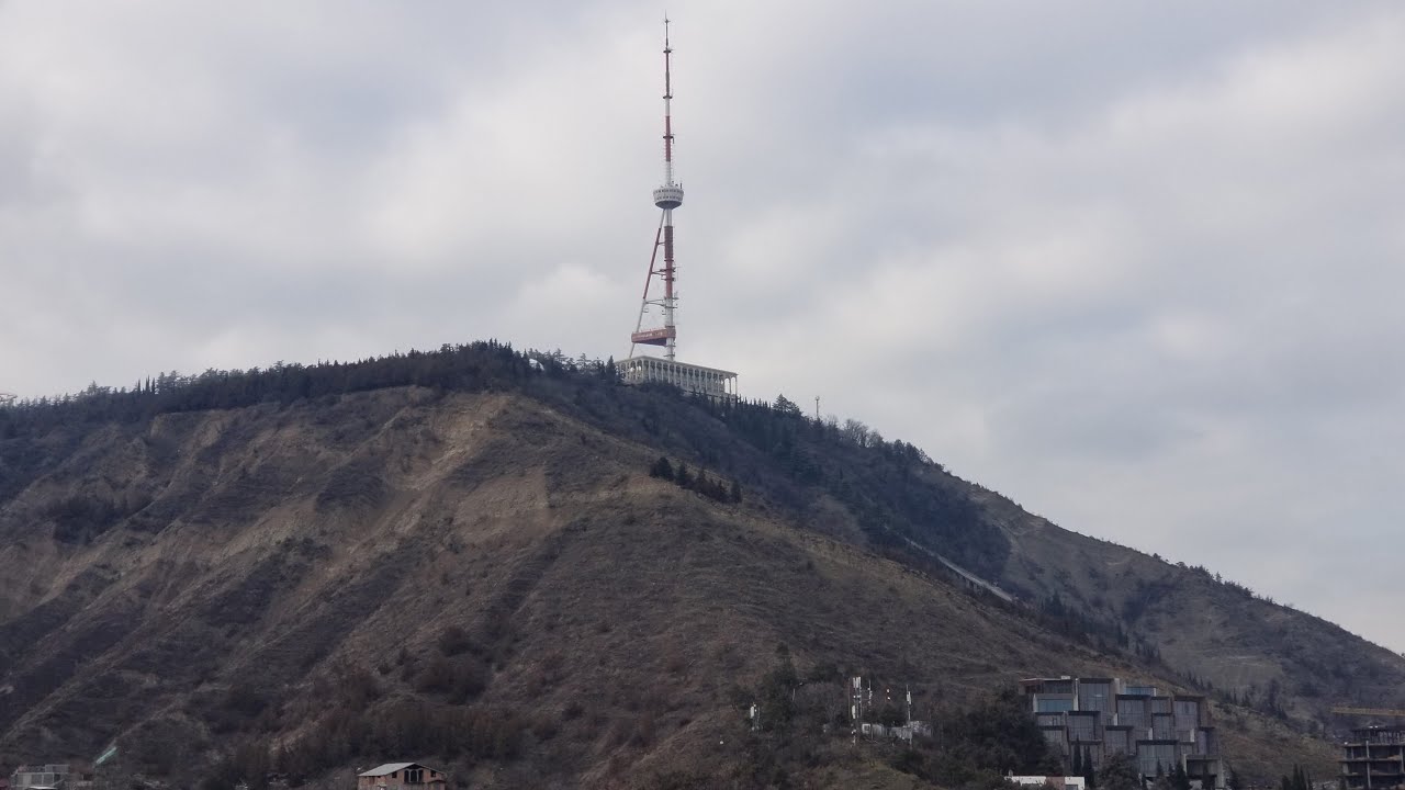 25.01.2023 Tbilisi. район Кукиа. улица Палиастоми. улица Чхиквишвили (Киквидзе)