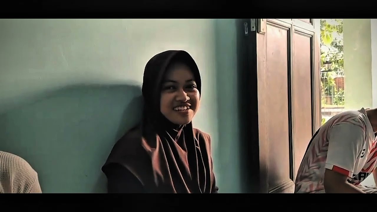 DUA DUNIA — Short Film 