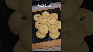 Itni soft Nankhatai kaise banti hai?🤔Nankhatai biscuits #shorts #jhakkassswad #viral #nankhatai