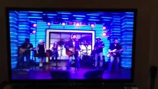 Video voorbeeld van "Blake Shelton Performance with Jenee Fleenor on Kelly and Michael"