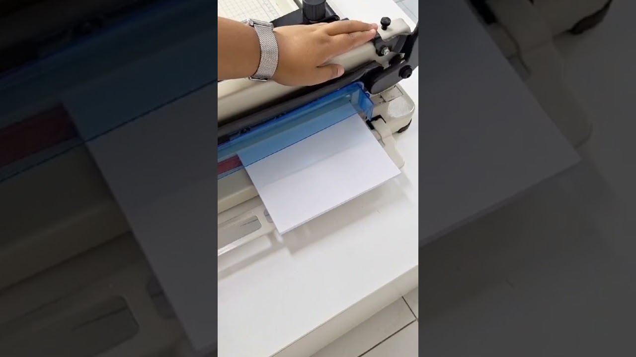 Capa do vídeo A Guilhotina Semi-industral da Marpax agiliza a sua produção e diminui custos com miolo pronto!