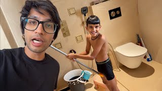 Kunali Bathroom Mein Kya Kar Raha ? 😲