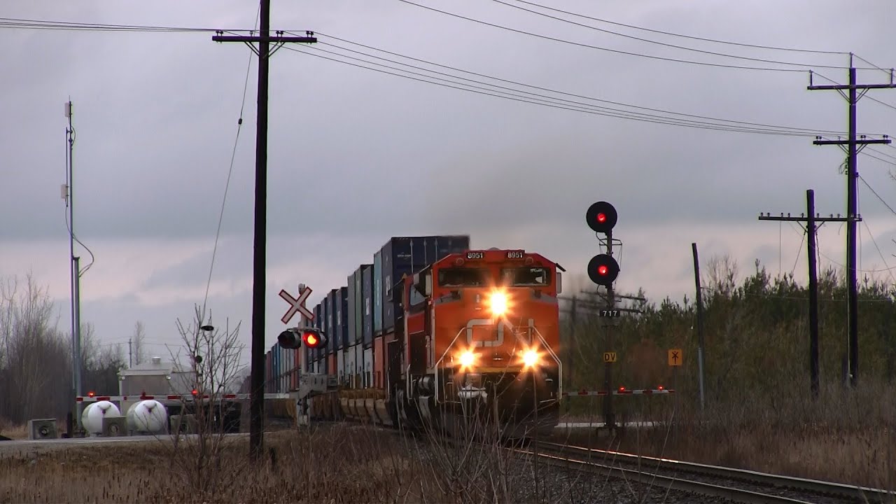 CN 8951 at Brechin (13APR2013) - YouTube