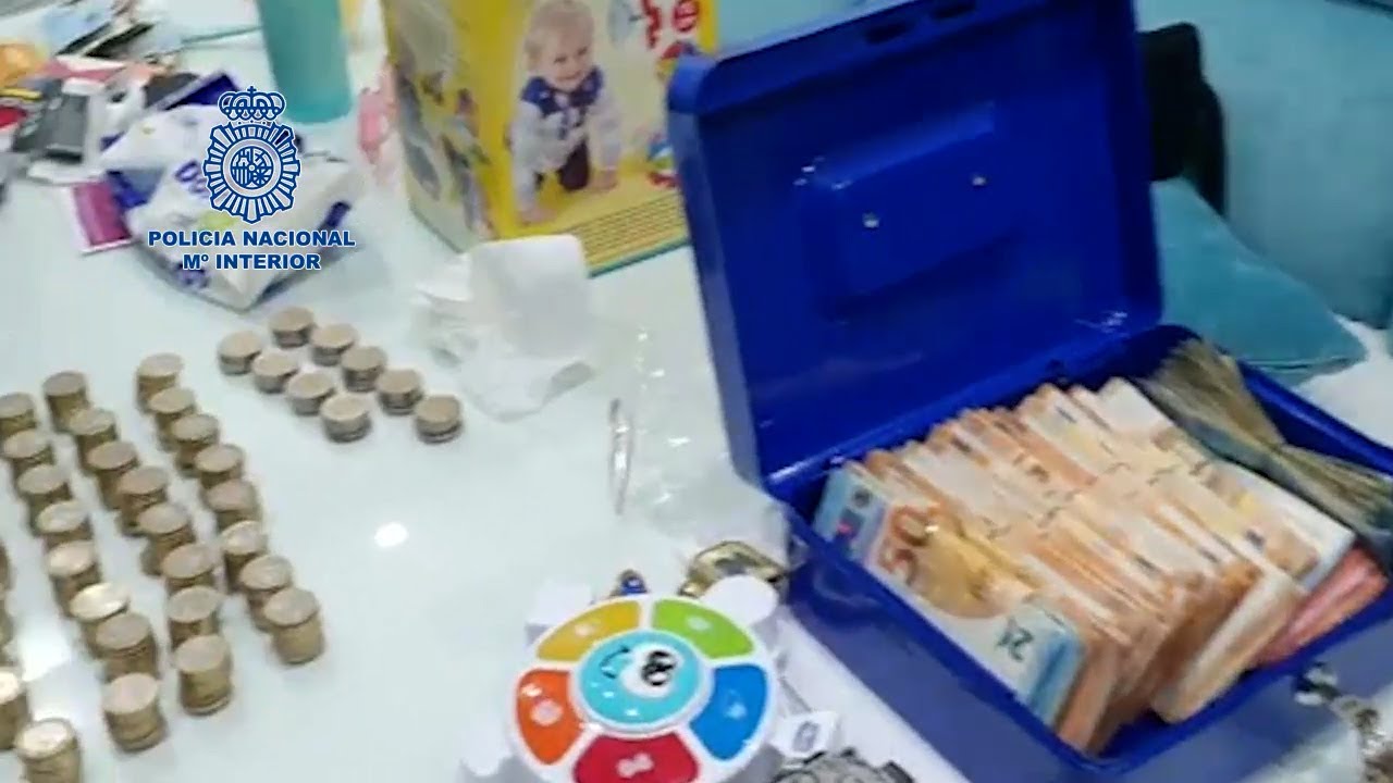 Doce detenidos y desmantelado el 'narcopiso' 