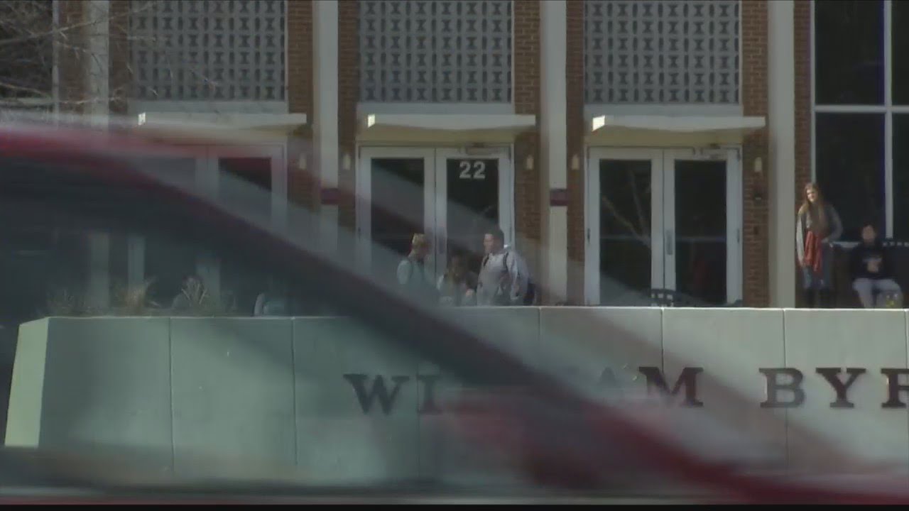 Lockdown lifted at William Byrd Middle & High Schools - YouTube