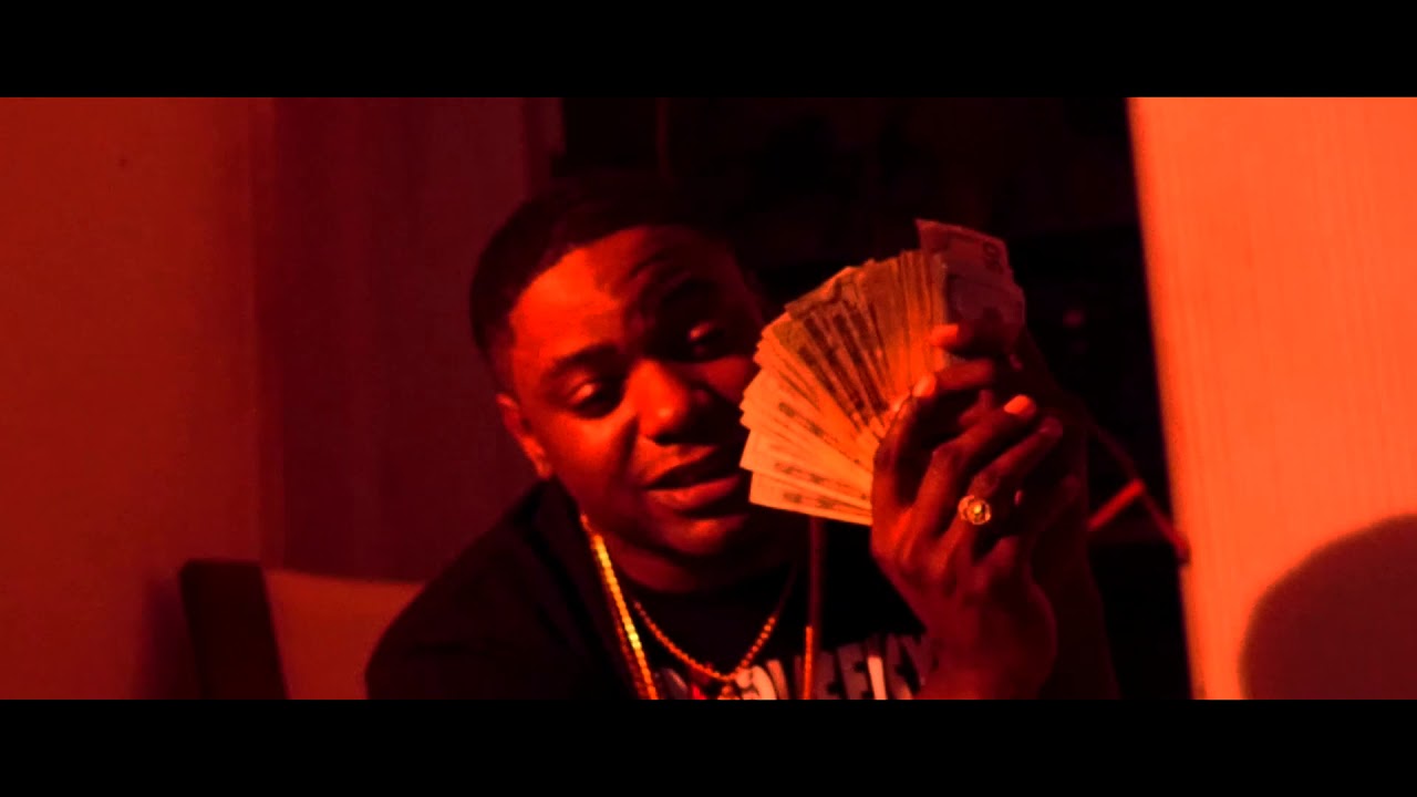 Assista a Prince Milly- Off White no YouTube Assista a Prince Milly- Off White no YouTube