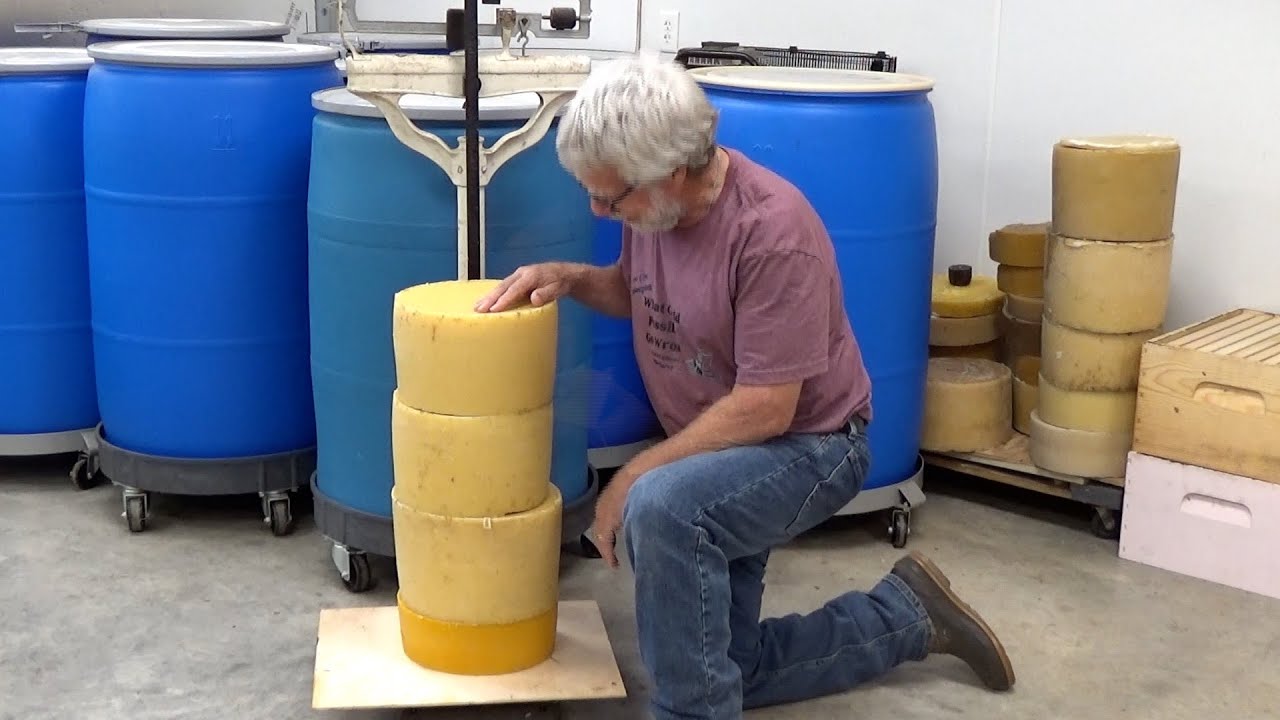 Rendering old brood comb and wax cappings to get beautiful beeswax blocks.