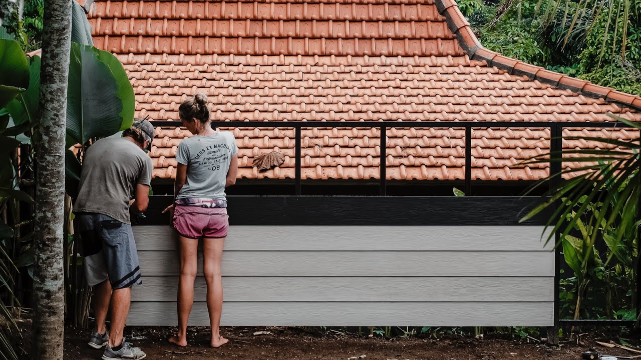 #29 Ubud House Build // Starting on the New Fence - BUILDING IN BALI