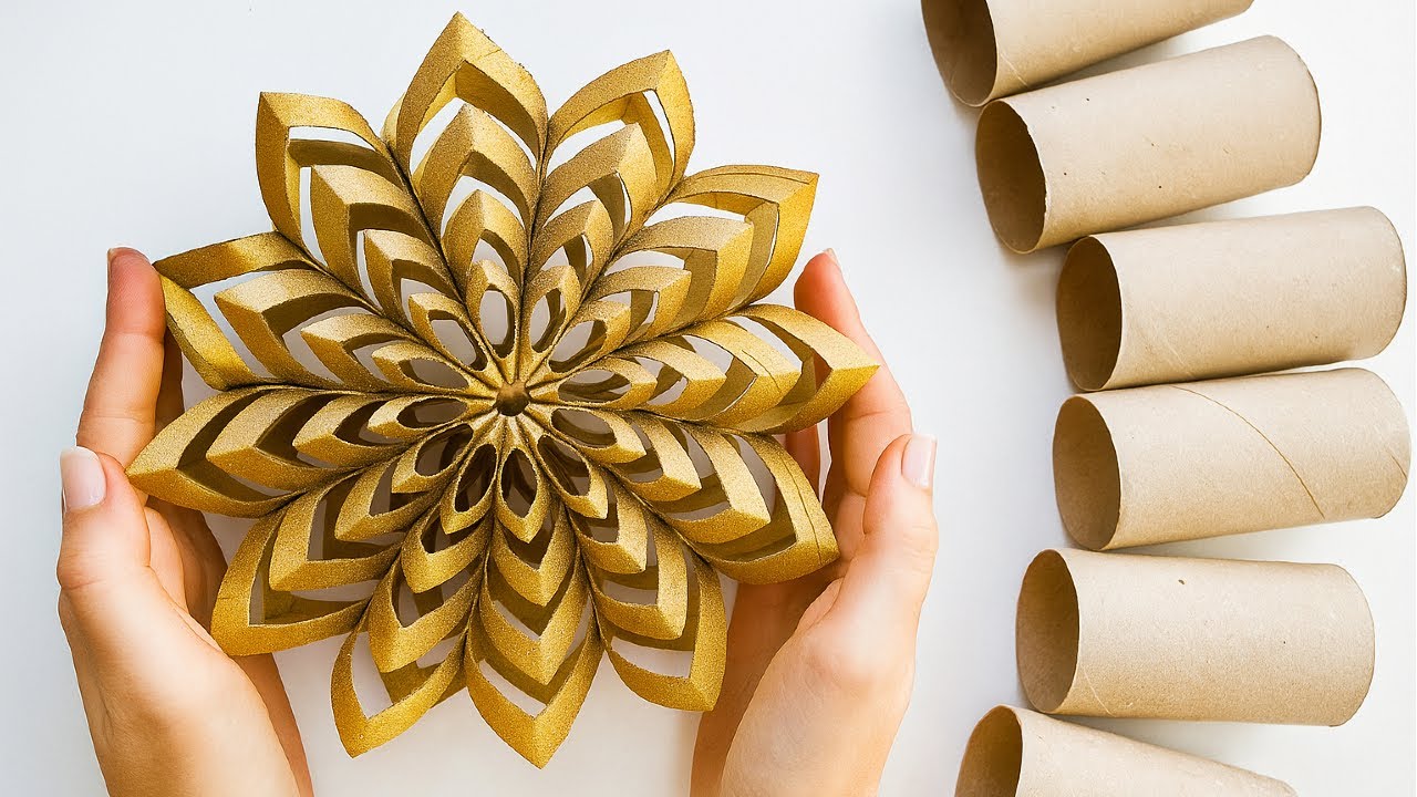 Recycled Art That Looks Expensive ✨ Craft Idea with Toilet Paper Rolls / DIY Christmas Hanging Decor